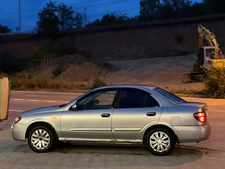 Nissan Almera foto 7