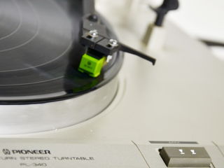 Pioneer PL-340 Stereo Turntable / есть пластинки foto 7