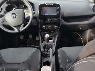 Renault Clio foto 8