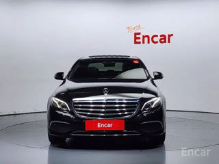 Mercedes E-Class foto 3