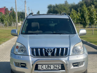 Toyota Land Cruiser Prado foto 4