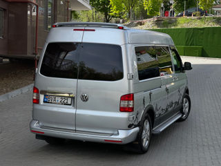 Volkswagen Caravelle foto 2