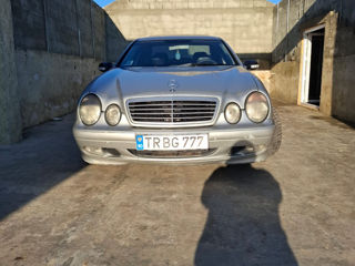 Mercedes CLK-Class foto 1