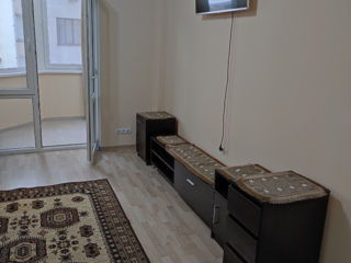 Apartament cu 2 camere, 70 m², Centru, Chișinău foto 2