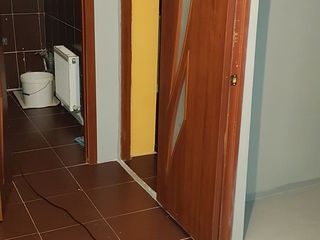 Apartament cu 2 odai reparatie 22000 euro.Ialoveni centru foto 3