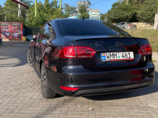 Volkswagen Jetta foto 2