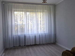 Apartament cu 2 camere, 57 m², Botanica, Chișinău foto 2