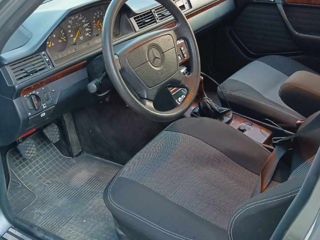 Mercedes Series (W124) foto 7