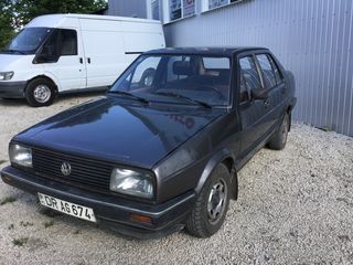 Volkswagen Jetta foto 1