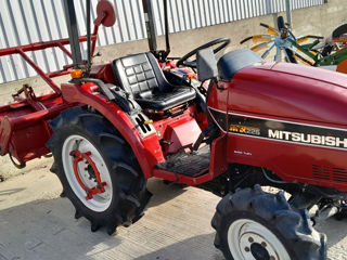 Vind tractor japonez mitsubishi