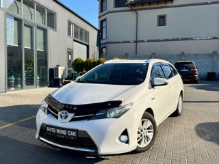 Toyota Auris foto 1