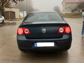 Volkswagen Passat foto 3