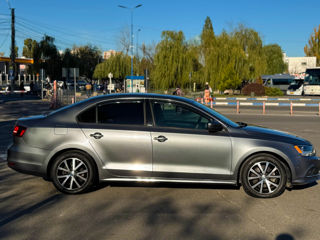 Volkswagen Jetta foto 4