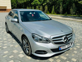 Mercedes E-Class foto 2