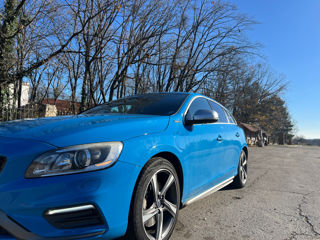 Volvo V60 foto 2