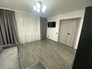 Apartament cu 2 camere, 55 m², Centru, Chișinău foto 3