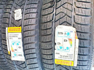 R20 245/40 Зимние шины Pirelli (2 шины)