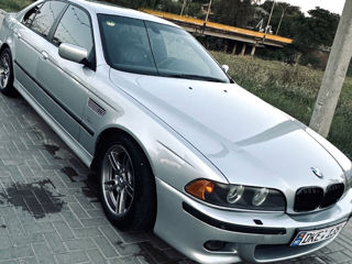 BMW 5 Series foto 5