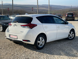 Toyota Auris foto 2