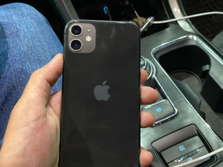 Vând IPhone 11 фото 0