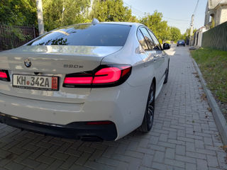 BMW 5 Series foto 3