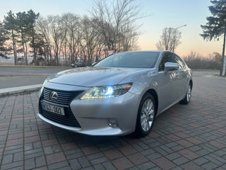 Lexus ES Series