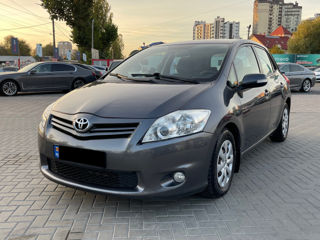 Toyota Auris foto 1