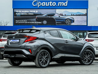 Toyota C-HR foto 2