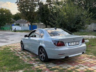 BMW 5 Series foto 4