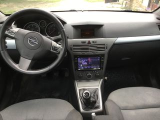 Opel Astra foto 1