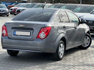 Chevrolet Aveo foto 4