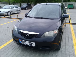 Mazda 2 foto 1