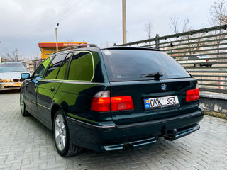 BMW 5 Series foto 5