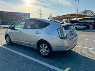 Toyota Prius foto 3