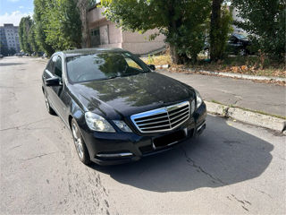 Mercedes E-Class foto 1