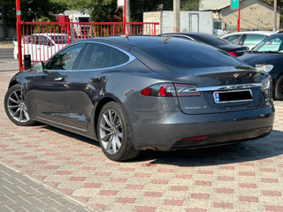 Tesla Model S foto 4