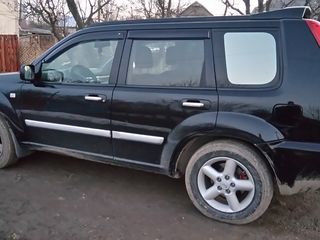 Nissan X-Trail foto 4