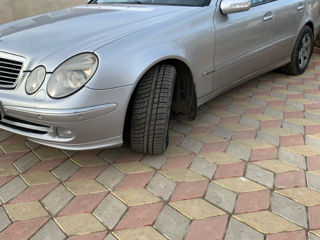 Mercedes E-Class foto 3