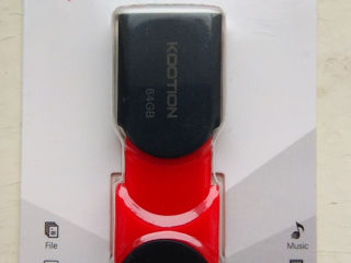 USB 3.0 flash 64GB. Citire - 100Mb/s, scriere - 60Mb/s