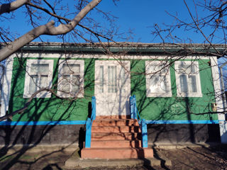 Casa + Teren în apropiere de Bălți