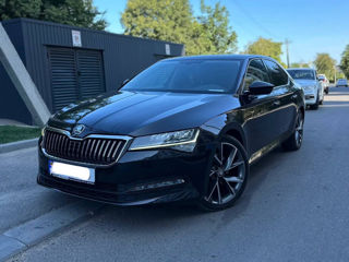 Skoda Superb foto 2