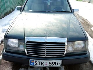 Mercedes Series (W124) foto 1