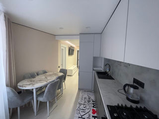 3-комн. кв., 92 м², 1/8 эт.