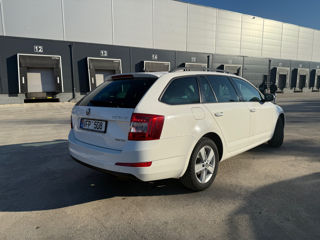 Skoda Octavia foto 3