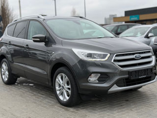 Ford Kuga foto 2