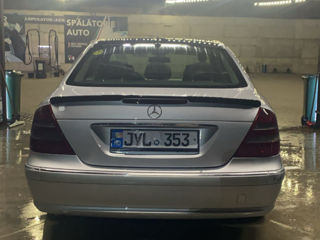 Mercedes E-Class foto 3