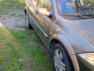 Renault Megane foto 2