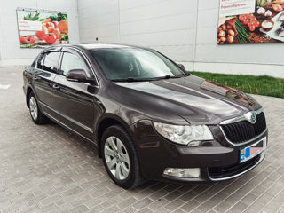 Skoda Superb foto 2