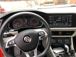 Volkswagen Jetta foto 4