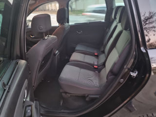 Renault Grand Scenic foto 6